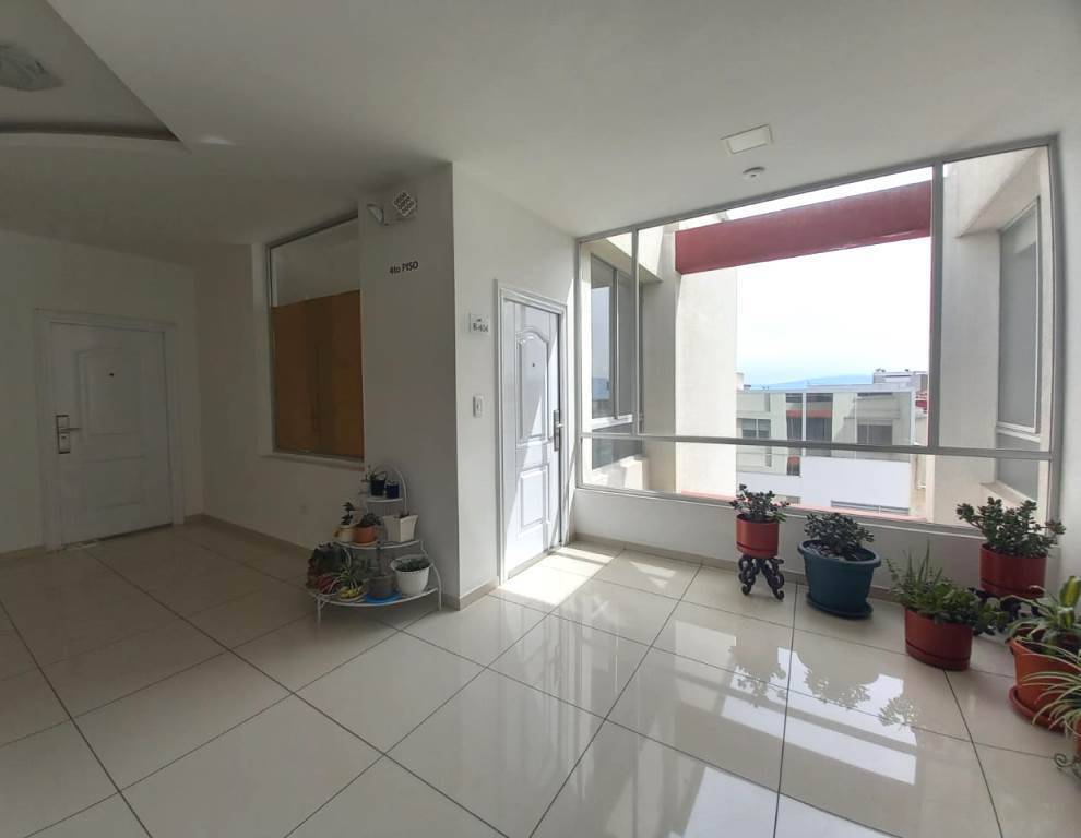 Departamento 3 dormitorios Venta 104 m2 en Norte de Quito Santa Lucia