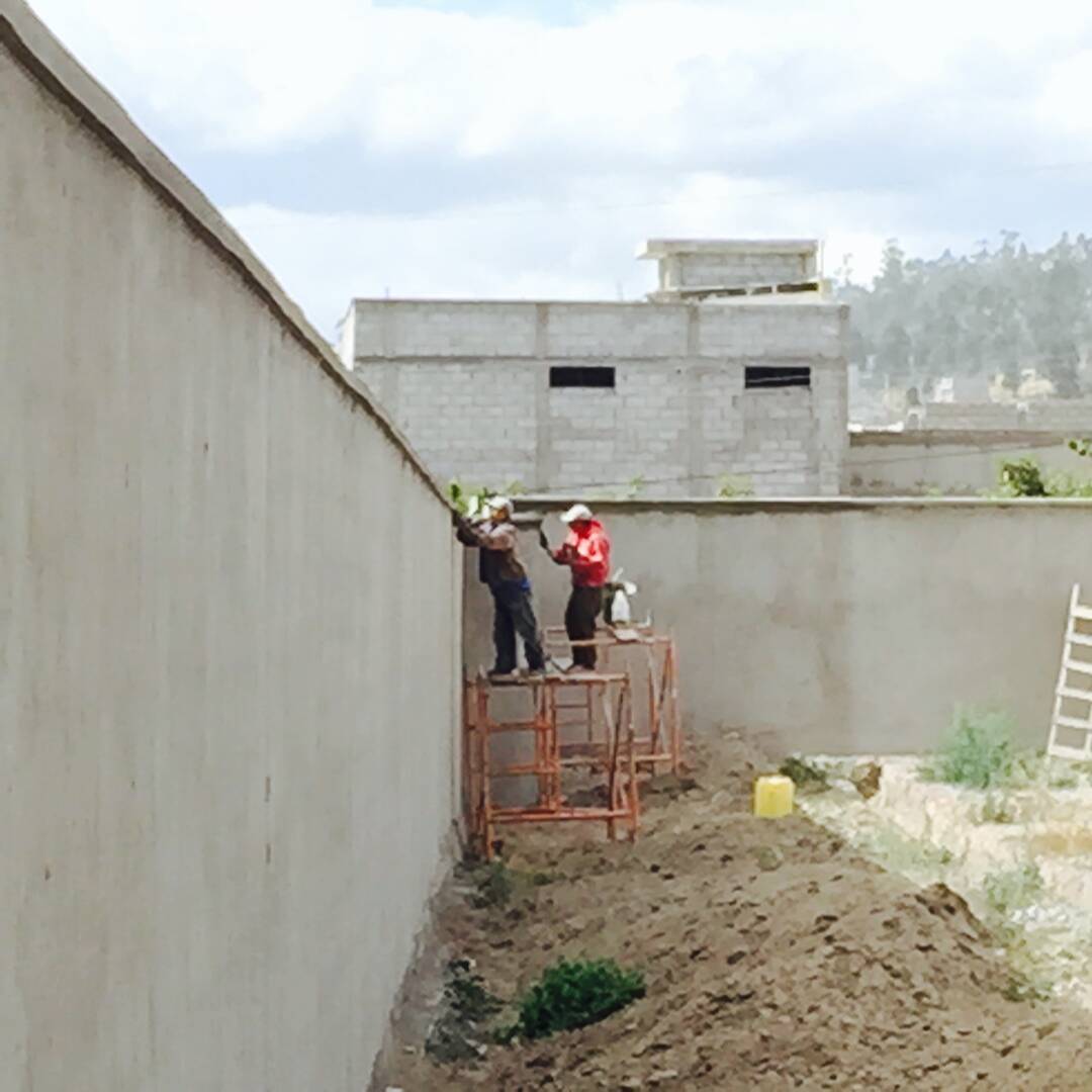 Terreno en alquiler 2097m2 en Marianitas Calderón con cerramiento