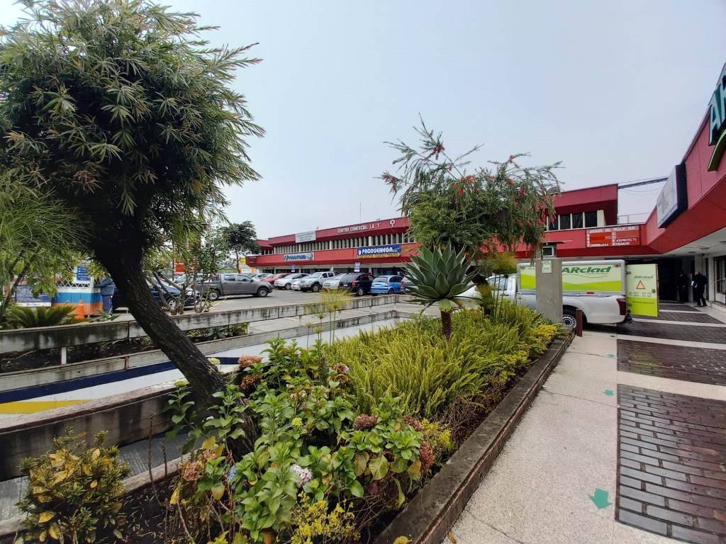 Local comercial en renta 125m2 en el Centro Norte de Quito La Y