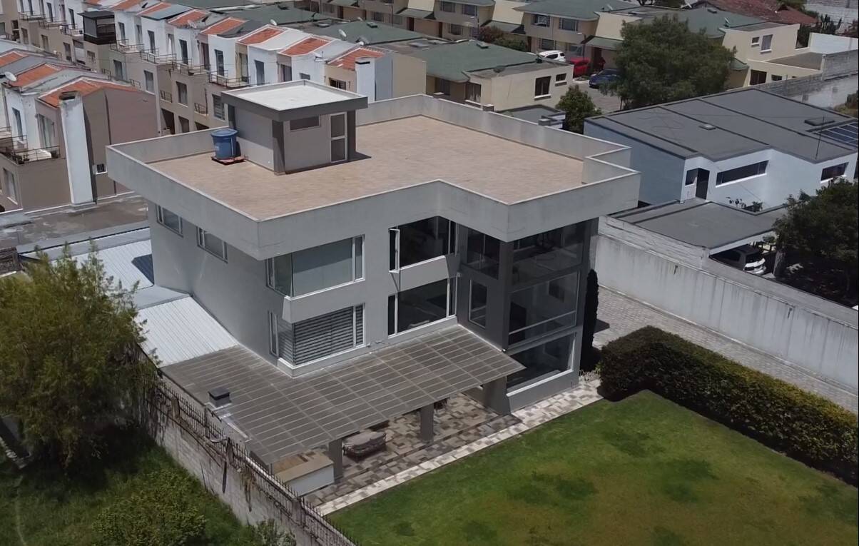 Casa en venta 750 m2 en  Norte de Quito Calderón San Camilo