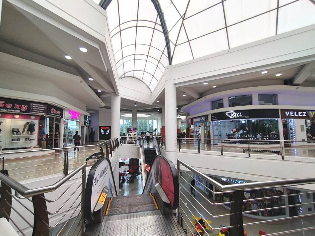 Oficina en alquiler en Sangolquí “River Mall” 36 m2