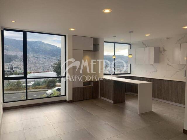 #141 - Casa para Venta en Quito - P - 3