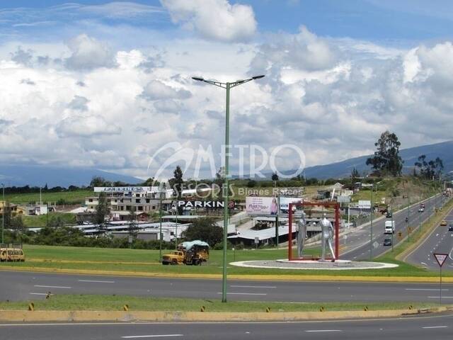 #8 - Terreno para Venta en Quito - P - 2