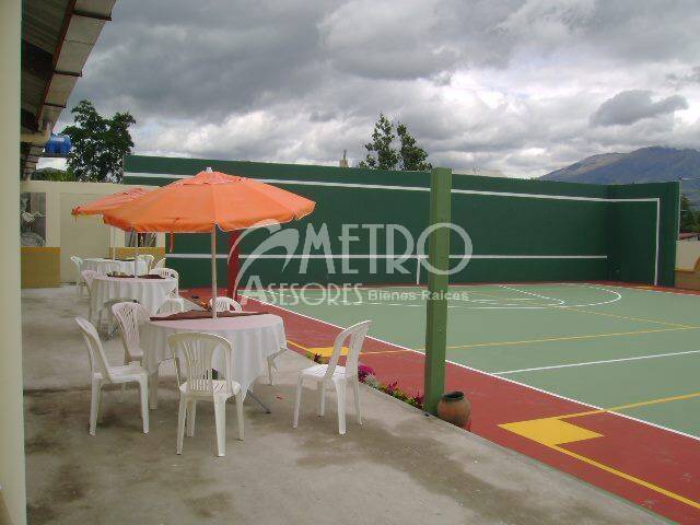 Bodega para Venta en Atuntaqui - 4