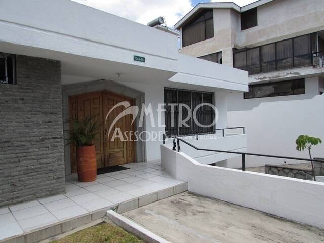 #105 - Casa para Venta en Quito - P - 1