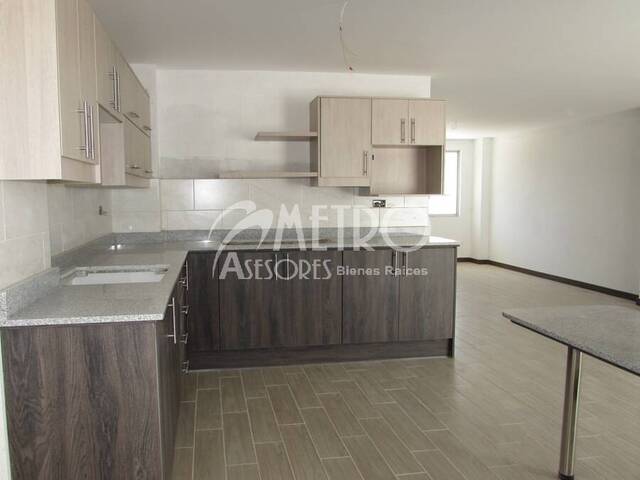 #69 - Casa para Venta en Quito - P - 1