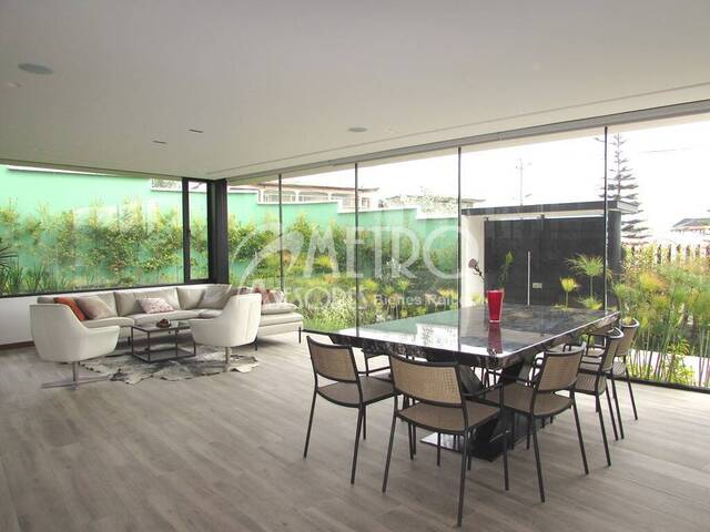 #299 - Casa para Venta en Quito - P - 1