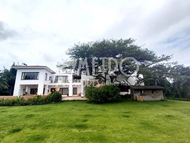 #495 - Casa para Venta en Quito - P - 2