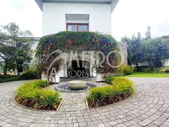 #495 - Casa para Venta en Quito - P - 3