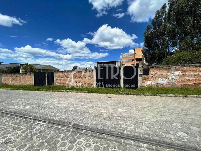 #577 - Terreno para Venta en Quito - P - 3