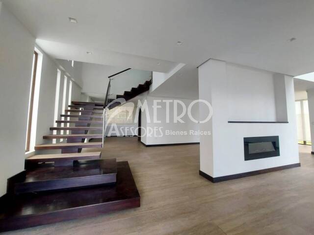 #642 - Casa para Venta en Quito - P - 2