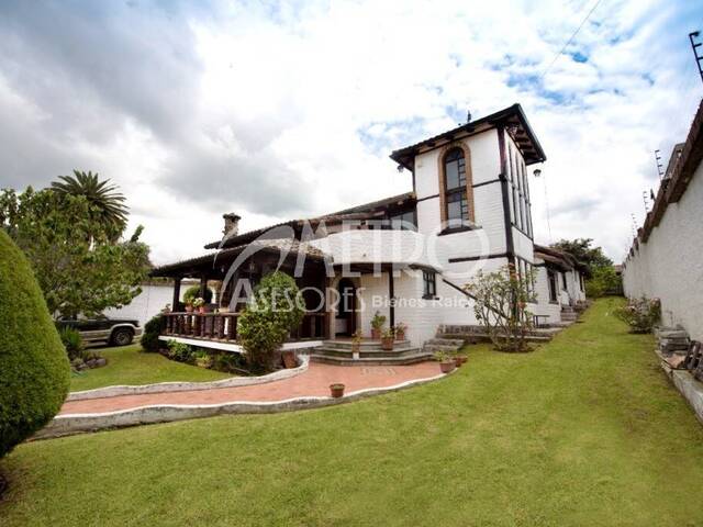 #674 - Casa para Venta en Quito - P - 1