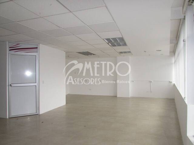 #696 - Oficina para Alquiler en Quito - P - 3