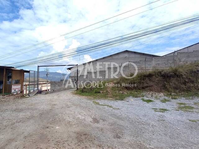 #700 - Terreno para Venta en Quito - P - 3