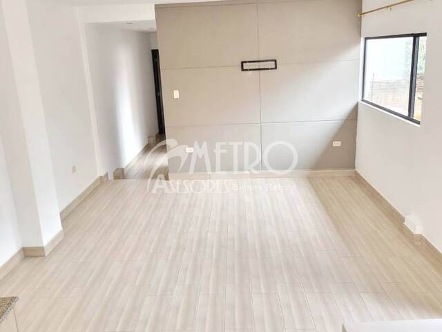 #1 - Casa para Venta en Quito - P - 3