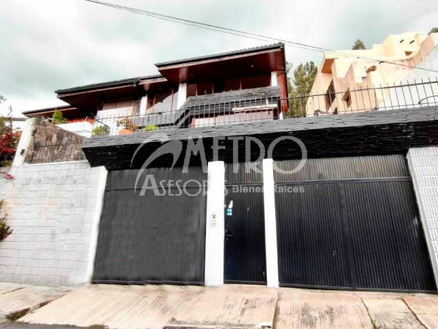 #787 - Casa Rentera para Venta en Quito - P