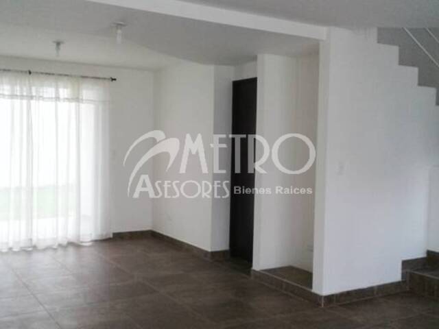 #815 - Casa para Venta en Quito - P - 3