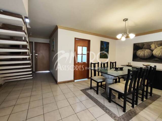 #818 - Casa para Venta en Quito - P