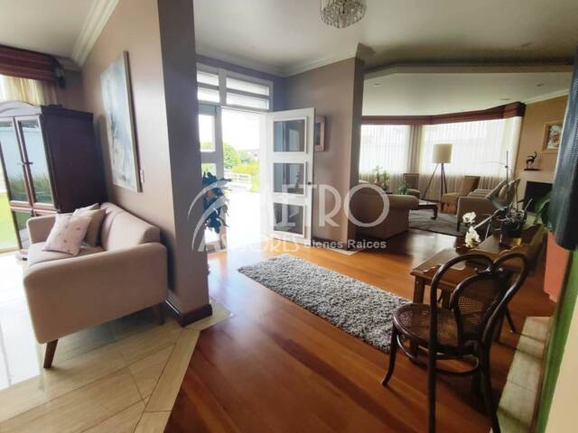 #838 - Casa para Venta en Quito - P - 3