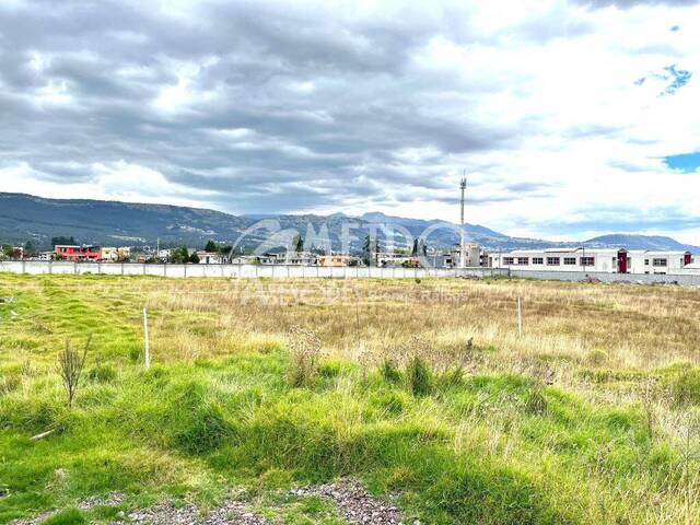 #870 - Terreno para Venta en Quito - P - 1