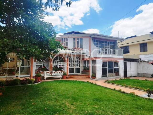 #893 - Casa para Venta en Quito - P - 1