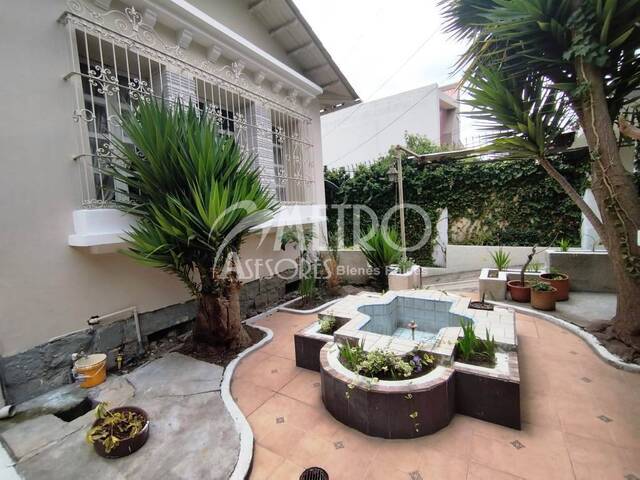 #922 - Casa para Venta en Quito - P - 3