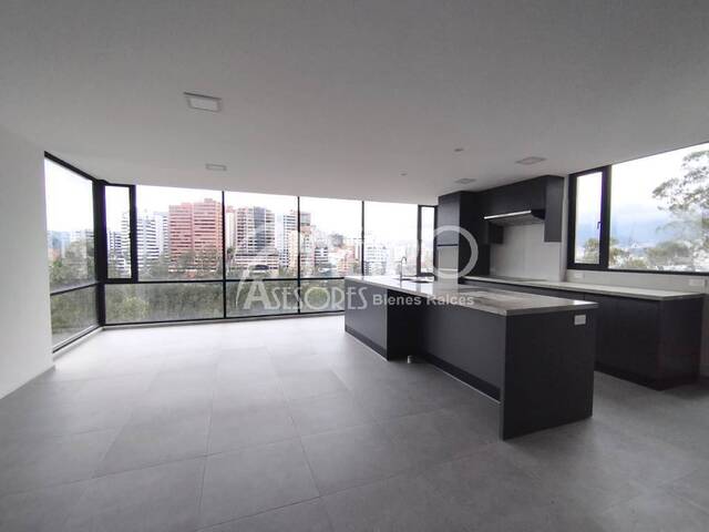 #940 - Departamento para Venta en Quito - P - 2