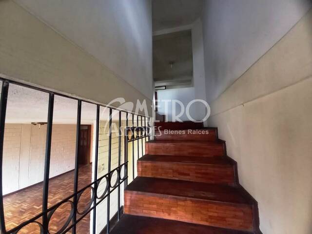 #970 - Casa para Venta en Quito - P - 3