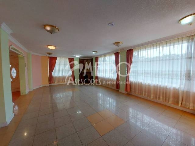 #986 - Casa para Alquiler en Quito - P