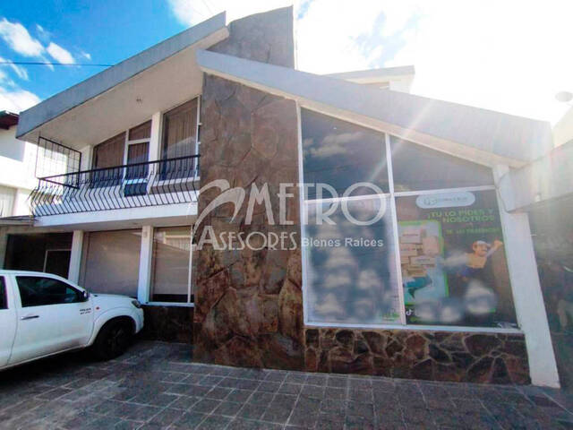 #1025 - Casa Rentera para Venta en Quito - P - 2