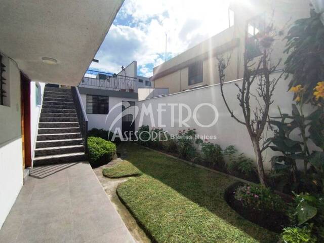 Casa Rentera para Venta en Quito - 4