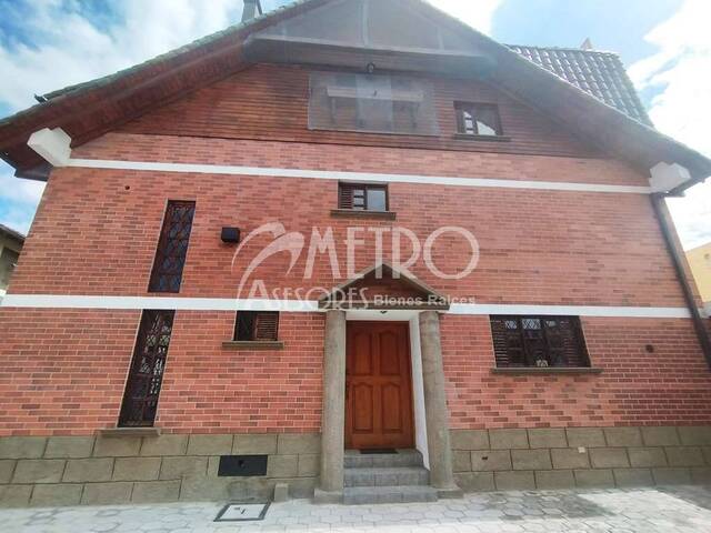 #1053 - Casa para Venta en Quito - P