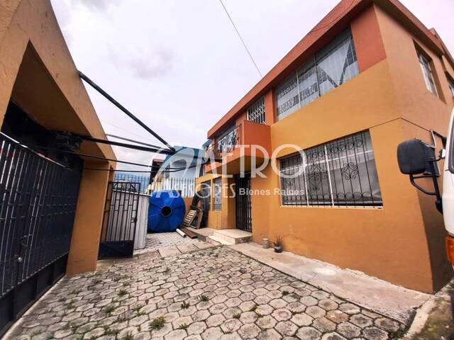 #1058 - Casa para Venta en Quito - P - 2