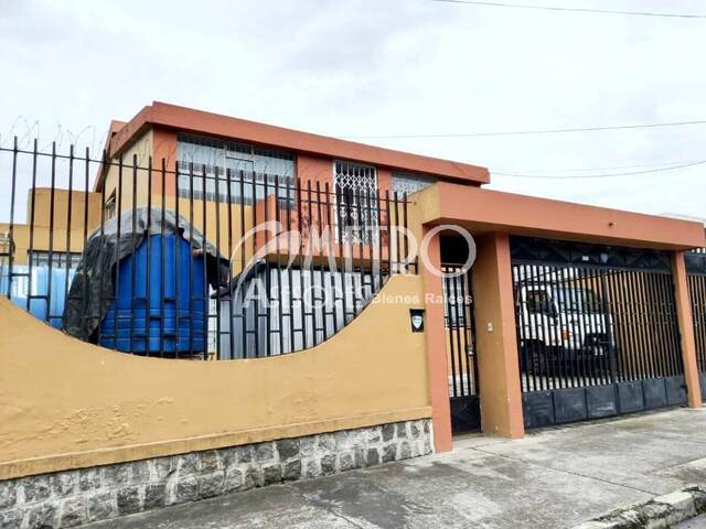 #1058 - Casa para Venta en Quito - P - 1