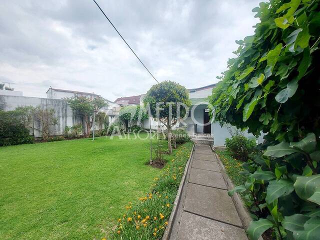 #1073 - Casa para Venta en Quito - P - 3