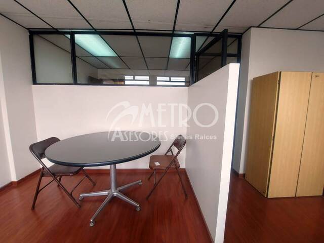 #1096 - Oficina para Alquiler en Quito - P