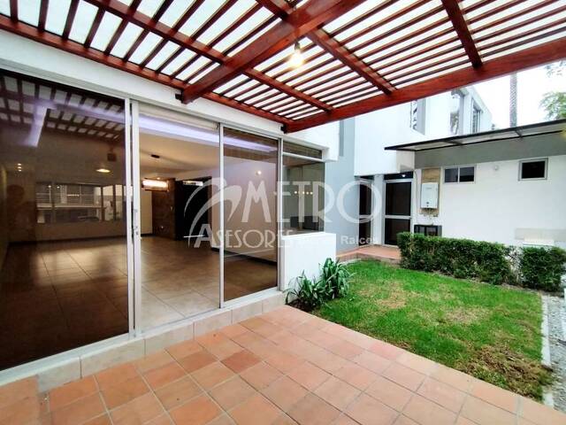 #1121 - Casa para Venta en Quito - P