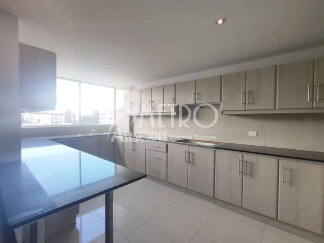 #757 - Departamento para Venta en Quito - P