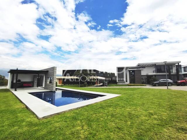 #1309 - Terreno para Venta en Quito - P