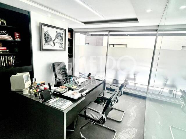 #1313 - Oficina para Venta en Quito - P