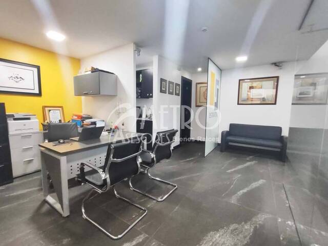 #1313 - Oficina para Venta en Quito - P