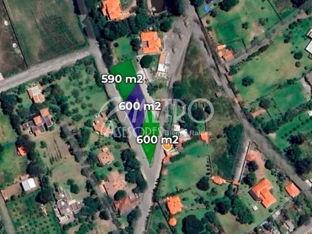#1327 - Terreno para Venta en Quito - P