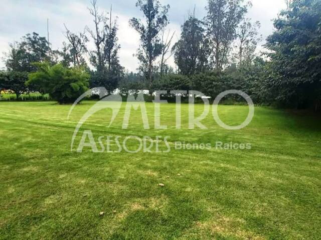 #1334 - Terreno para Venta en Quito - P