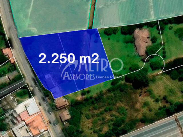 #1334 - Terreno para Venta en Quito - P