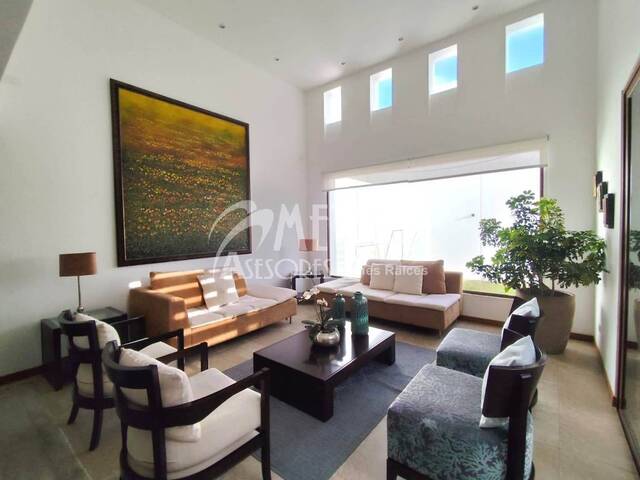 #1342 - Casa para Venta en Quito - P