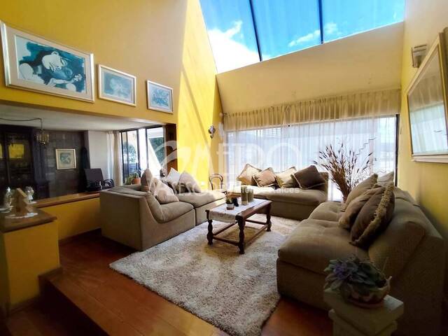 #1343 - Casa para Venta en Quito - P