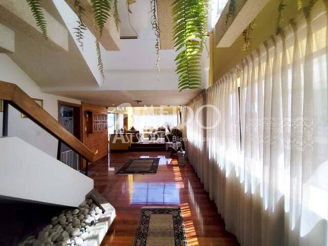 #1343 - Casa para Venta en Quito - P