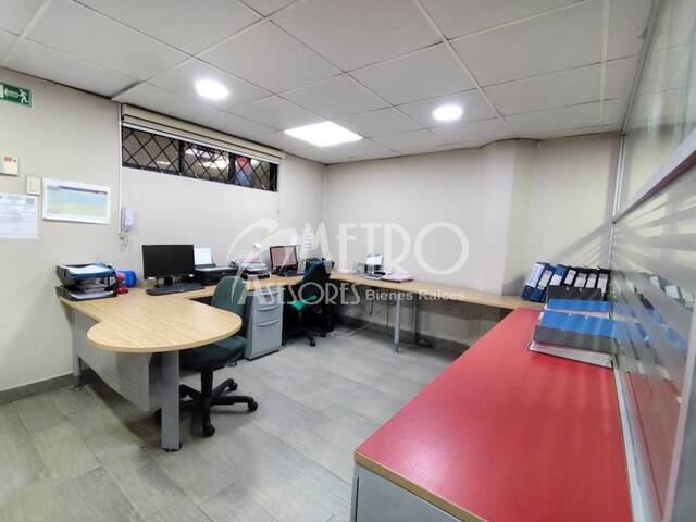 #1345 - Oficina para Venta en Quito - P