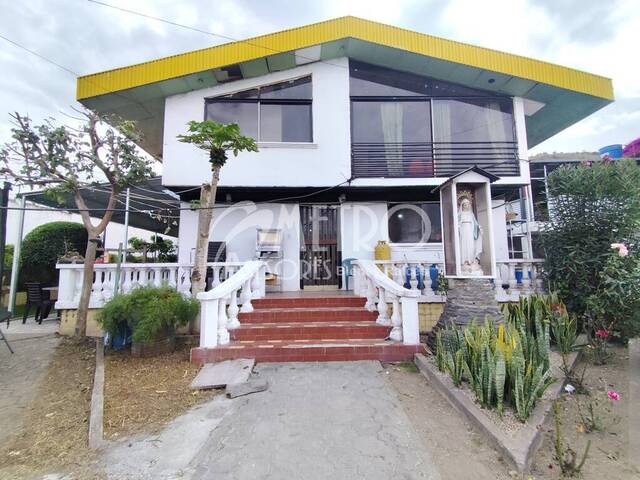 #1346 - Casa para Venta en Quito - P