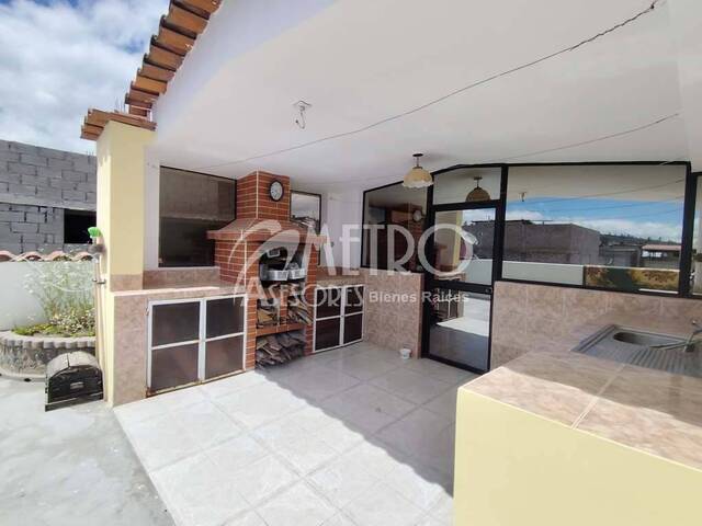 #1349 - Casa para Venta en Quito - P